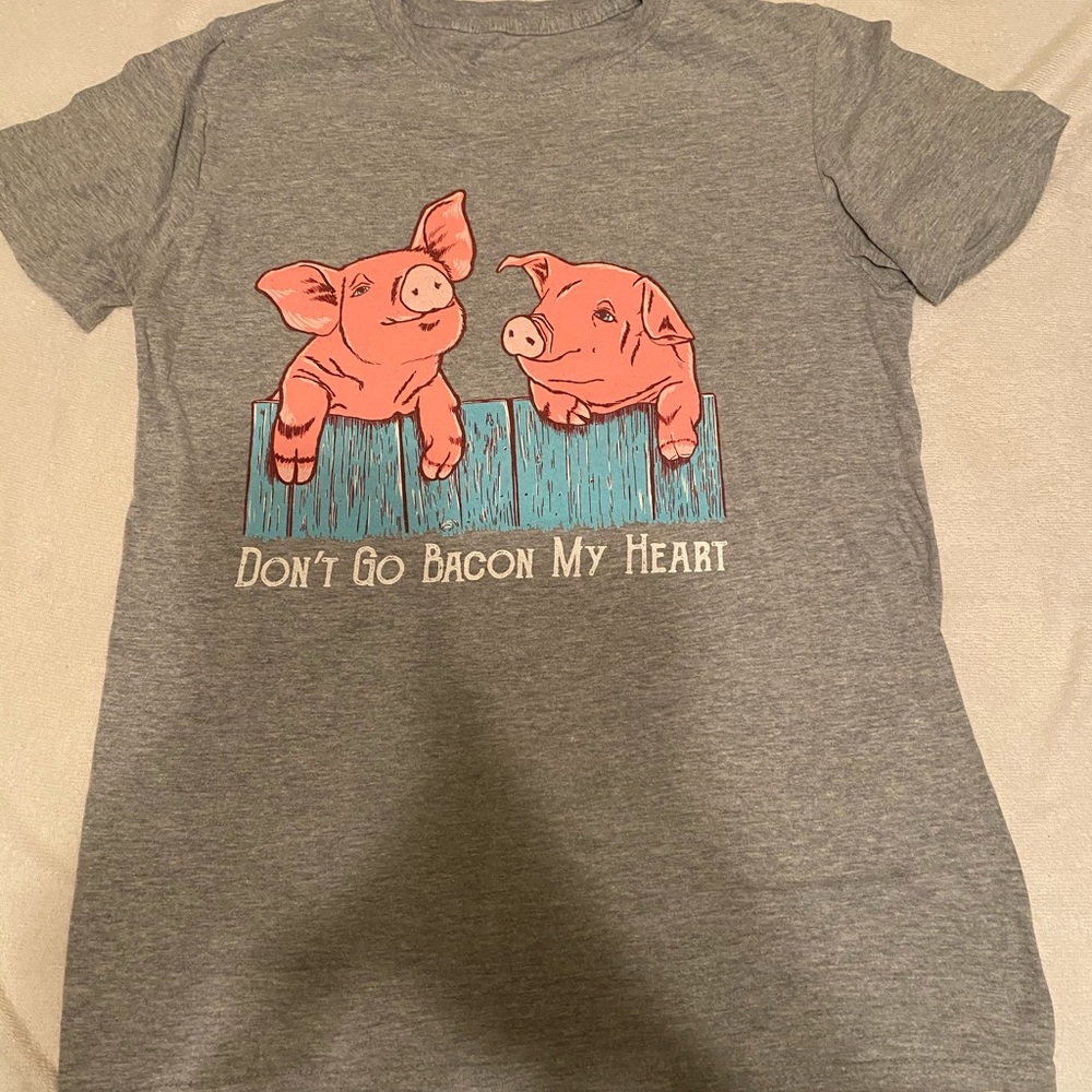 Grey T shirt with cute pig design